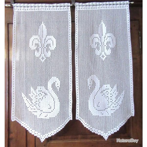Cygnes et fleur de Lys. Rideaux brise-vue crochet fait main.Neufs.
