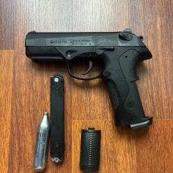 Pistolet CO2 Umarex Beretta PX4 storm