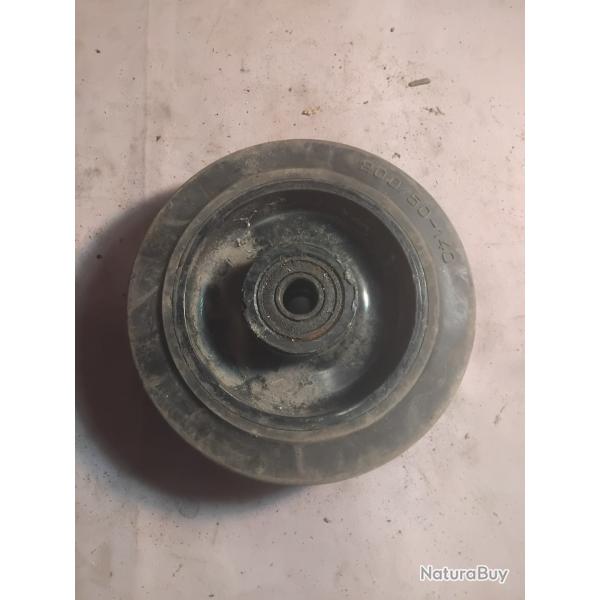 Roue pleine brouette, tondeuse, transpallette, fenwick ect..