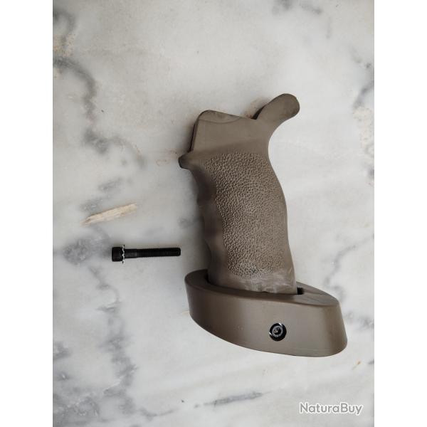 Poign�e ERGO GRIP TACTICAL DELUXE SUREGRIP� AR-15 / AR-10 avec appui paume