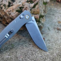 Couteau SRM Medal 255L-GK Gray Lame Acier 10Cr15CoMoV Manche G10 Ambi-Lock Clip de Poche