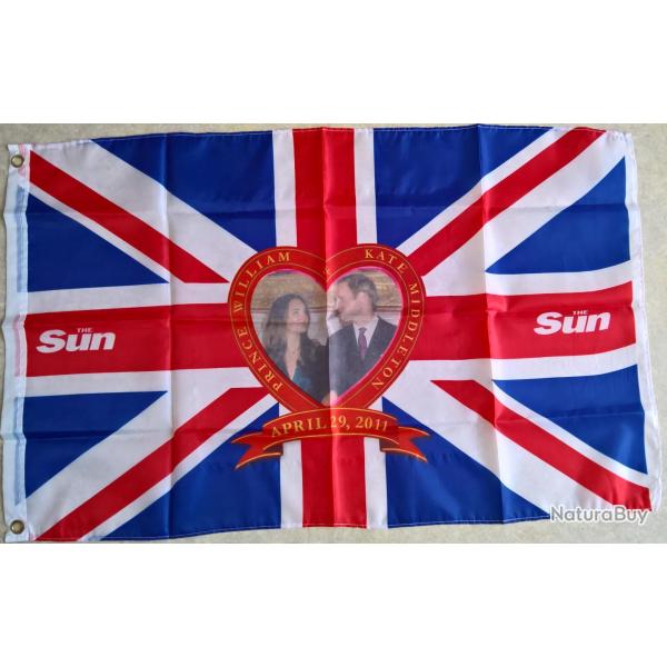 Drapeau offert par le journal Anglais The Sun Mariage du Prince William et de Kate Middleton