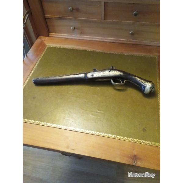 Ancien pistolet oriental � silex