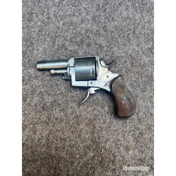 Tr�s jolie revolver BULLDOG 320