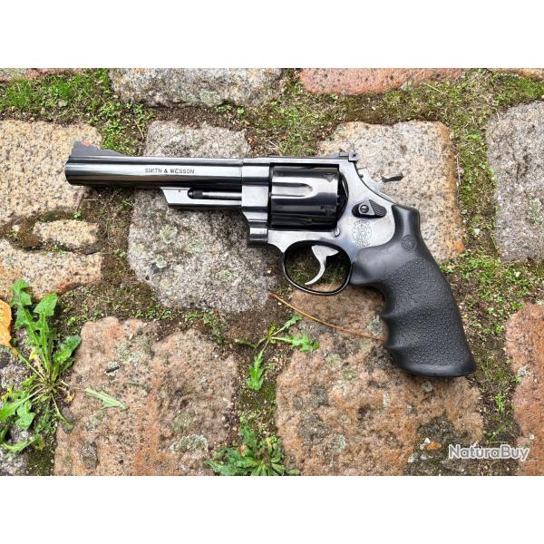 SMITH ET WESSON MODEL 29-6  6 pouces calibre 44 MAGNUM 44 SP�CIAL