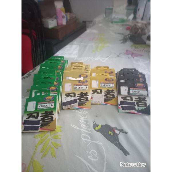 43 pochettes de 10 hame�ons Mont�s
