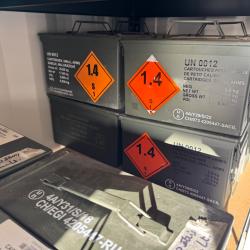 4 Caisses de munitions vides sans cartouches Joint ok Bonne &eacute;tat