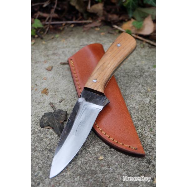 Couteau Bushcraft Lame Drop Point Acier Carbone 1075 Manche Bois Olivier Etui Cuir Fab Artisanale