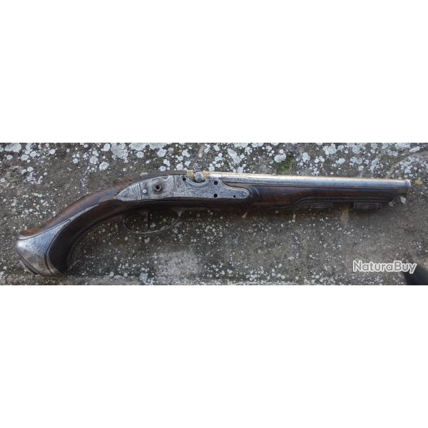 pistolet ancien de belle facture du XVIIIs