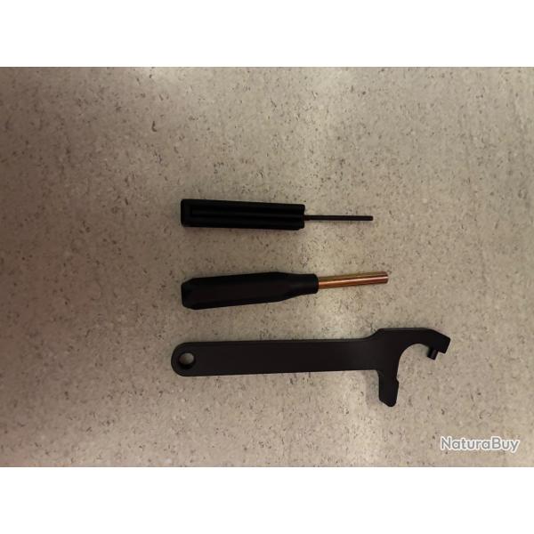 Outils de d�montage pour Glock