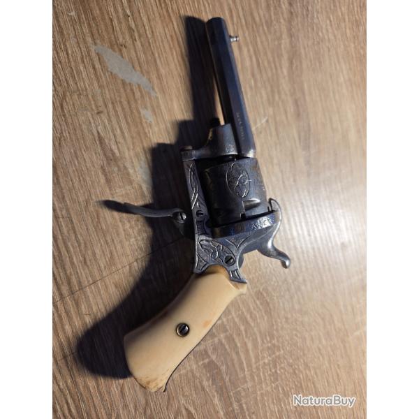 Revolver poudre noir
