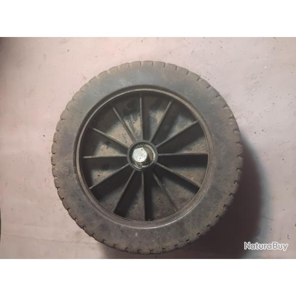 Roue arri�re tondeuse universel / mcculloch / husqvarna / partner ect..