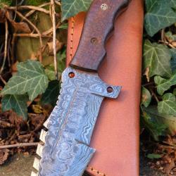 Couteau de Chasse Trakker Damas Lame 256 Couches Manche Micarta Fabr Artisanale Etui Cuir 01