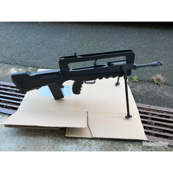 Famas Airsoft AEG Softair r�plique parfaite du fusil d'assaut