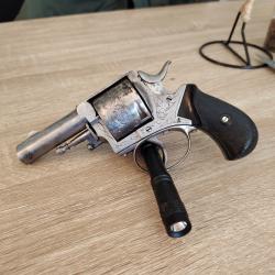 Revolver bouledogue de luxe grave calibre 11 73