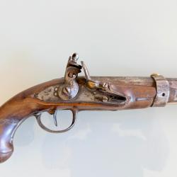 Pistolet &agrave; silex ancien