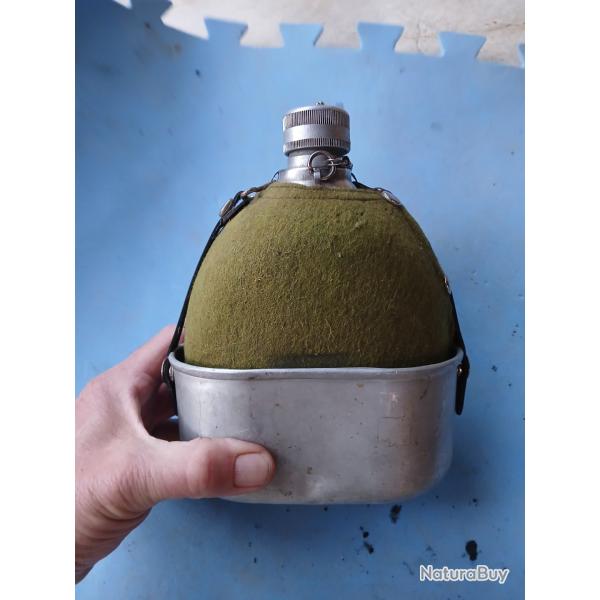 repro gourde militaire de l armee espagnole model 1943