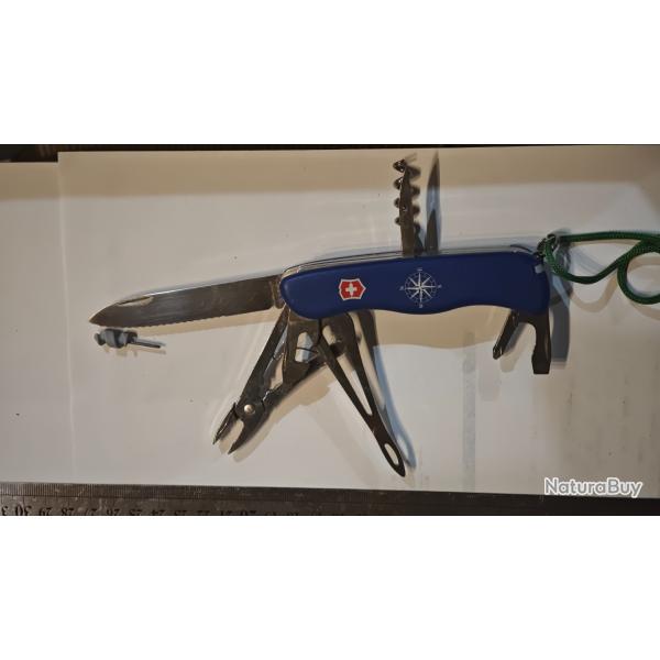 Couteau Victorinox multilames