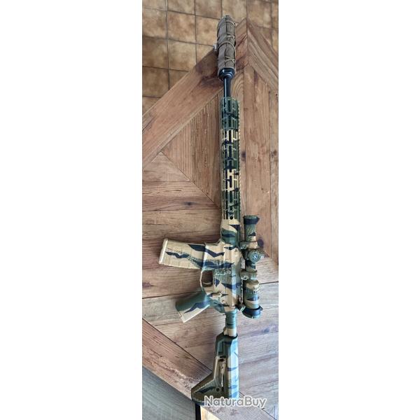 Fusil semi-automatique Aeroprecision AR15 M4E1  canon 18 pouces silencieux A-TEC viseur VectorOptics