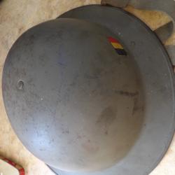 Casque type Anglais post seconde guerre ww2  ABL bel insigne Belge 1952 jugulaire Belgique