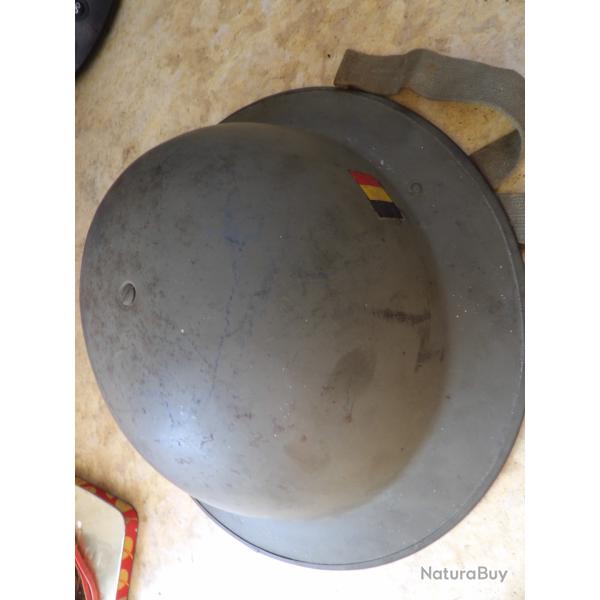 Casque type Anglais post seconde guerre ww2  ABL bel insigne Belge 1952 jugulaire Belgique