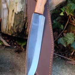 Couteau de Gaucho Argentin Bowie Lame Acier Carbone 1075 Etui Cuir Manche Bois Olivier F Artisanale