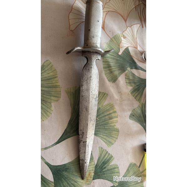 Lot de 2 dagues anciennes artisanales - Vengeur 1870 & Commando �toile - WW2 / Indochine