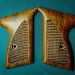 Plaquettes pour Mauser HSc - Noyer - Enti&egrave;rement faites &agrave; la main - Style d'origine