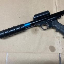 Lanceur paintball &agrave;  pompe des ann&eacute;es 90