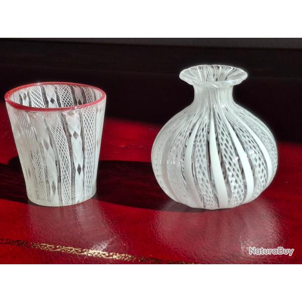 Lot Mini vase et Petit pot en verre souffl� filigran� et torsad� de Murano