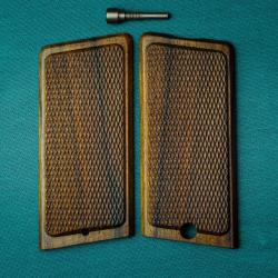 Plaquettes pour Steyr M1912 / Steyr-Hahn - Noyer - Enti&egrave;rement faites &agrave; la main - Reproduction fid&egrave;l