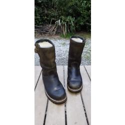 Superbes bottes cuir meindl t44 - bottes l&eacute;g&egrave;res non fourr&eacute;es - membrane gore tex - superbe cuir.