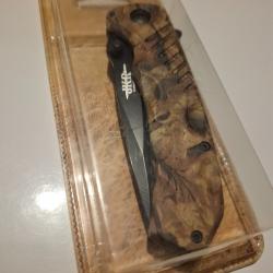 Couteau fermant camo s/blist JKR