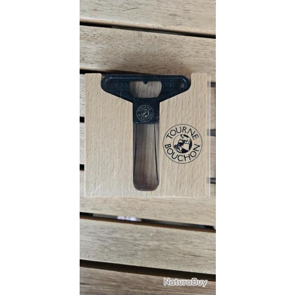 Tire-bouchon bilame Tourne Bouchon Mural N�4 Sanbri - �crin bois + notice