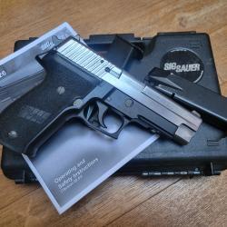Pistolet Sig P226 - cal.9x19 - complet avec 2 chargeurs - Made in Germany