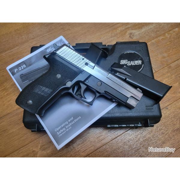 Pistolet Sig P226 - cal.9x19 - complet avec 2 chargeurs - Made in Germany