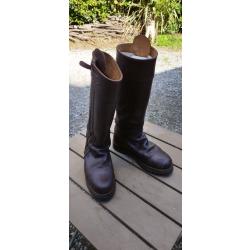 Superbes bottes cuir espagnoles taille 43 excellent &eacute;tat non fourees.
