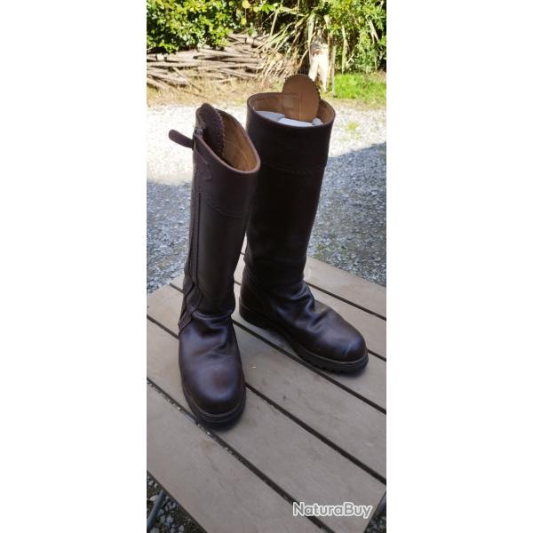Superbes bottes cuir espagnoles taille 43 excellent �tat non fourees.