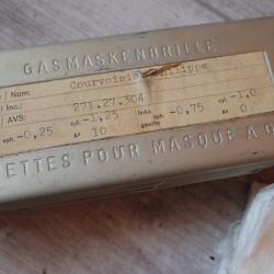 Boite avec lunettes / verres pour masque &agrave; gaz + notice. Dotation arm&eacute;e suisse.